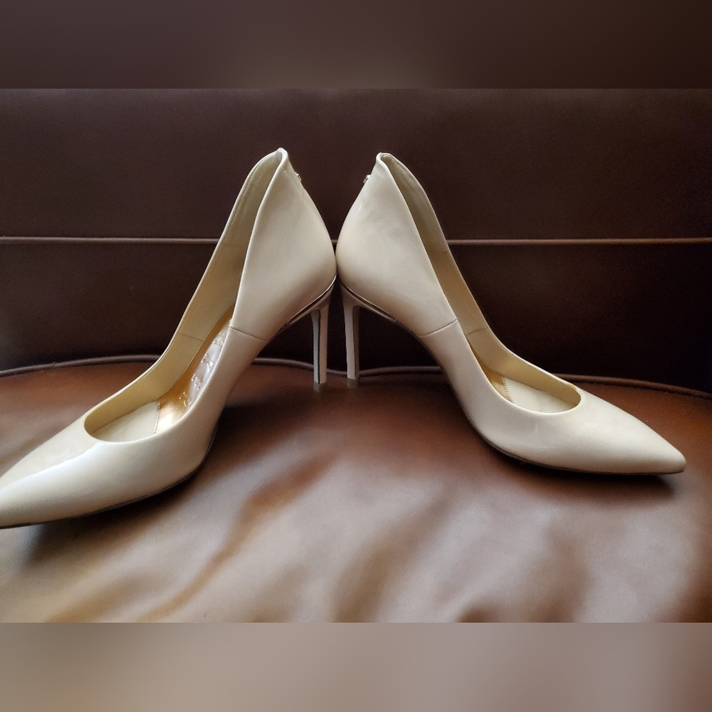 Ted Baker Pumps Barely Worn Size 8 Spain 38.5 - Picture 3 of 7